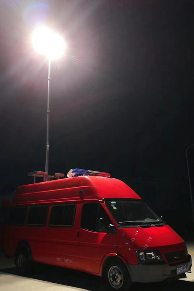 直臂升降照明燈-夜間使用案例
